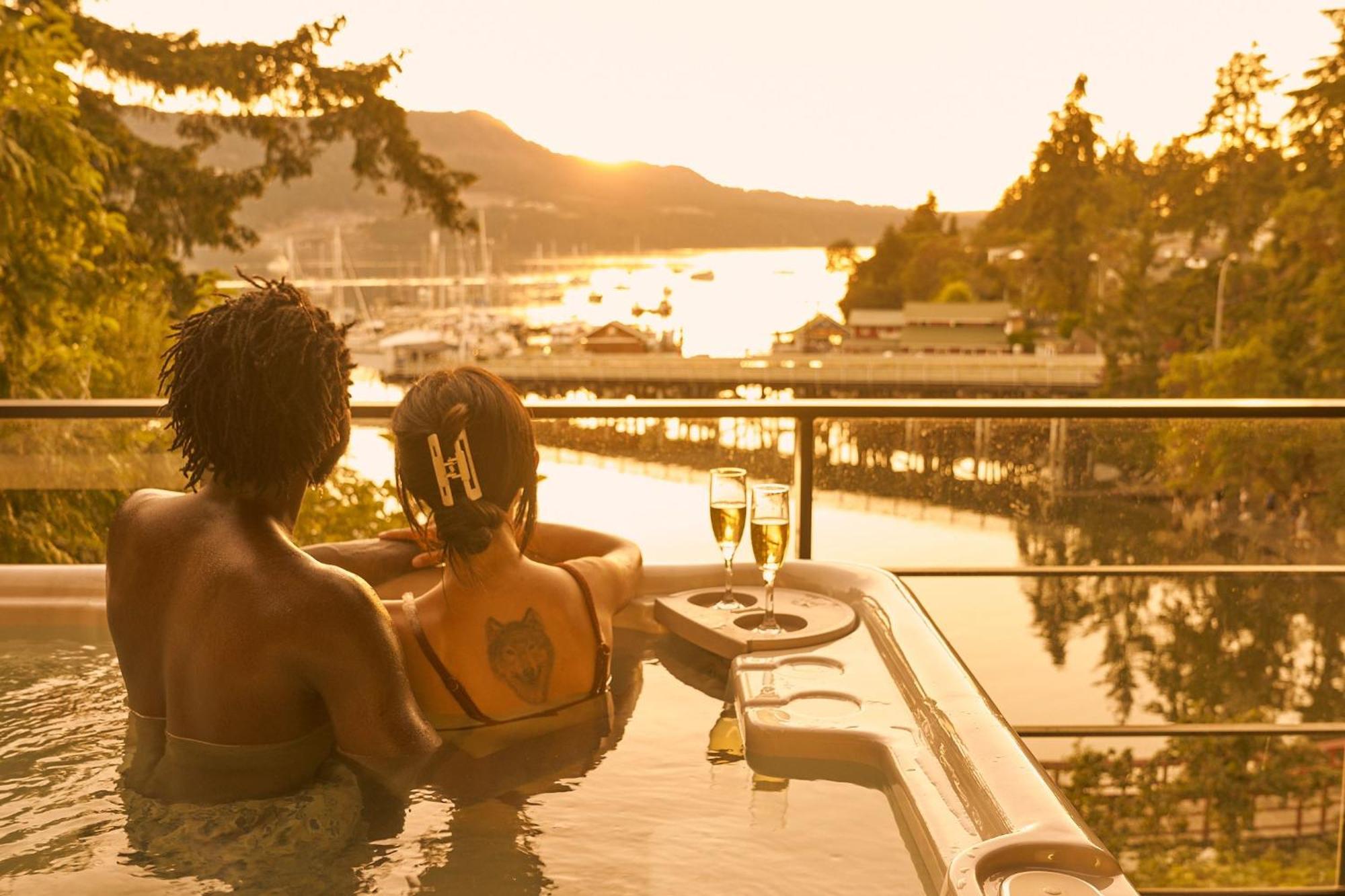 Brentwood Bay Resort & Spa Eksteriør bilde